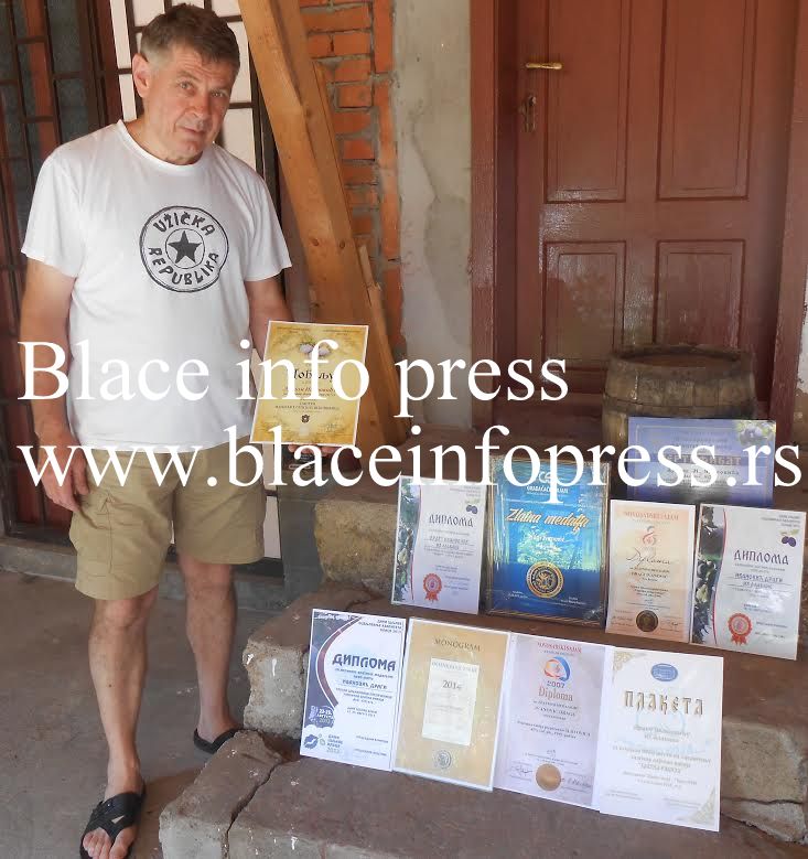 Dragi-Ivanovic-sa-diplomamam (1)