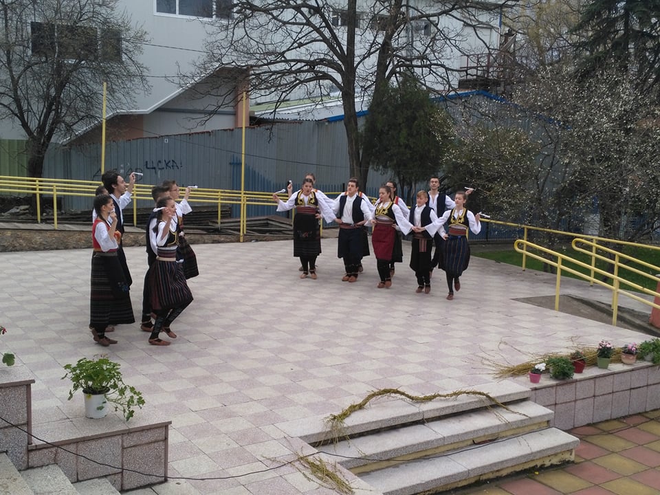 30007872_1785788338151492_1882214841_n