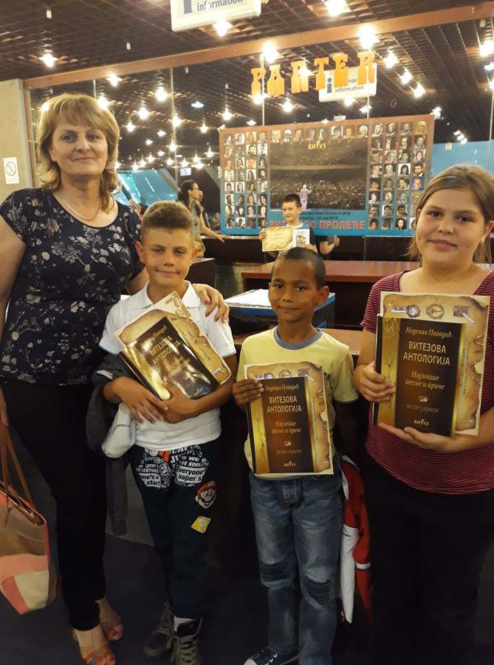 33139031_589741438063671_4790474344339865600_n