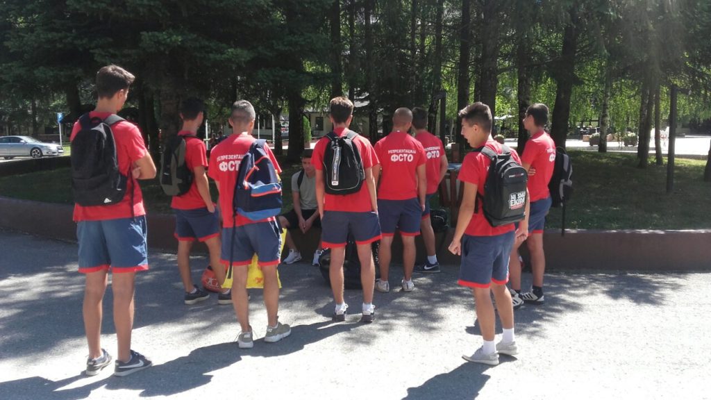 ISPRED HOTELA JUNIOR