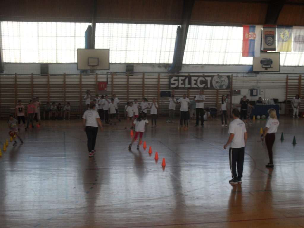 SDC18100