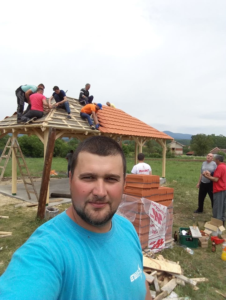 60739252_392444581613613_1980651428707827712_n