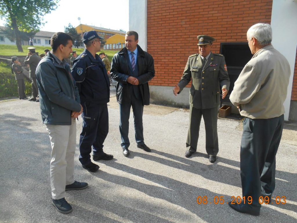 IMG-b1d031329aba2284605f8273582e4502-V