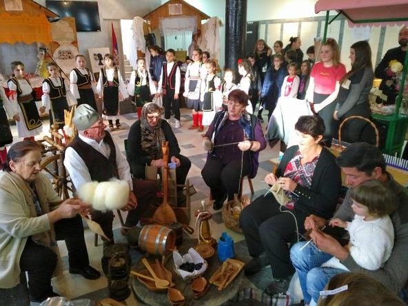 83038724_210579786736627_3057028614575882240_n