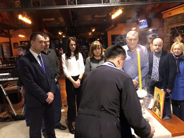 IMG-dc137a23b22a1dd4ddc9088852118176-V