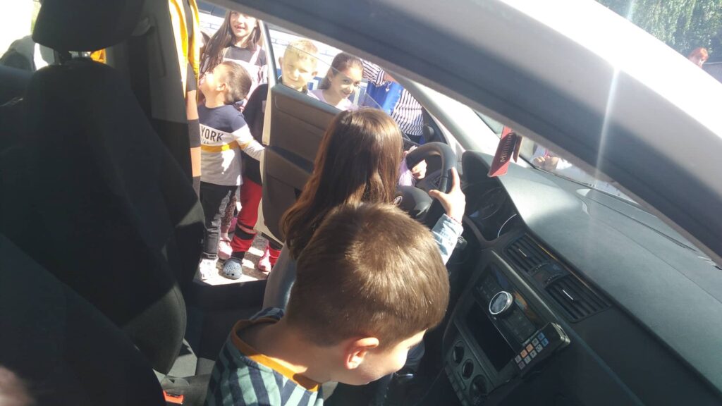 280047445_374379767971314_6216912288681231457_n