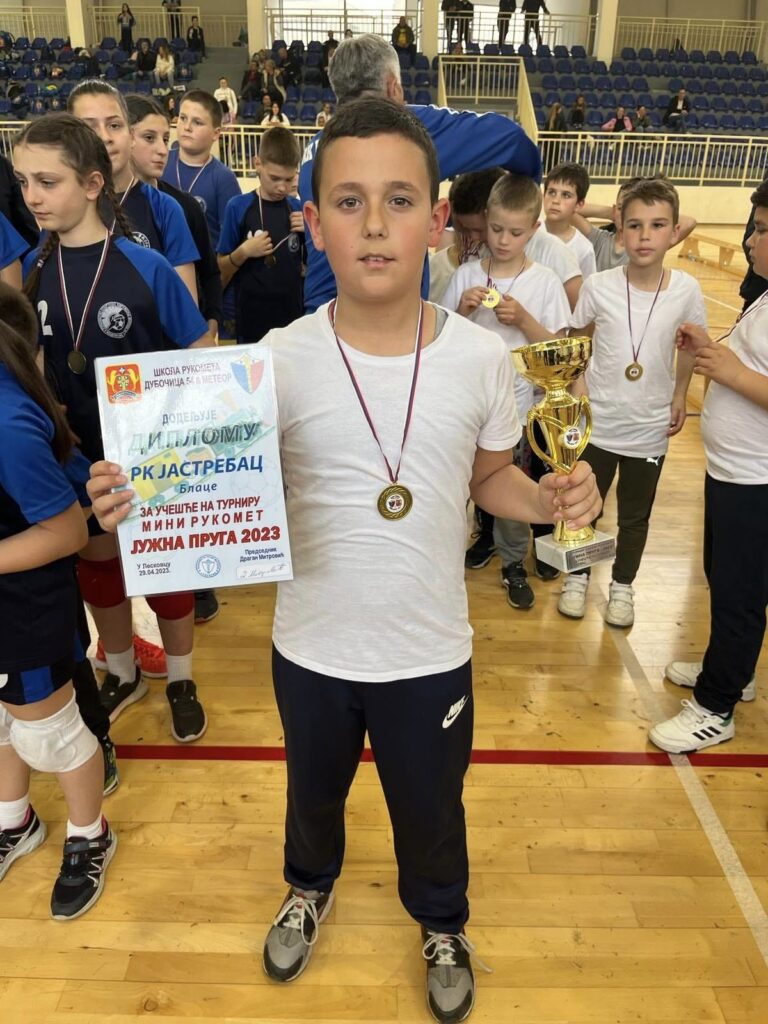 344425342_2141287319402732_2172591859462780259_n