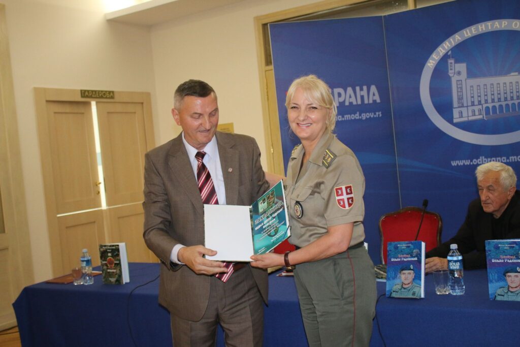 348362437_652448122885467_1942479486075614768_n