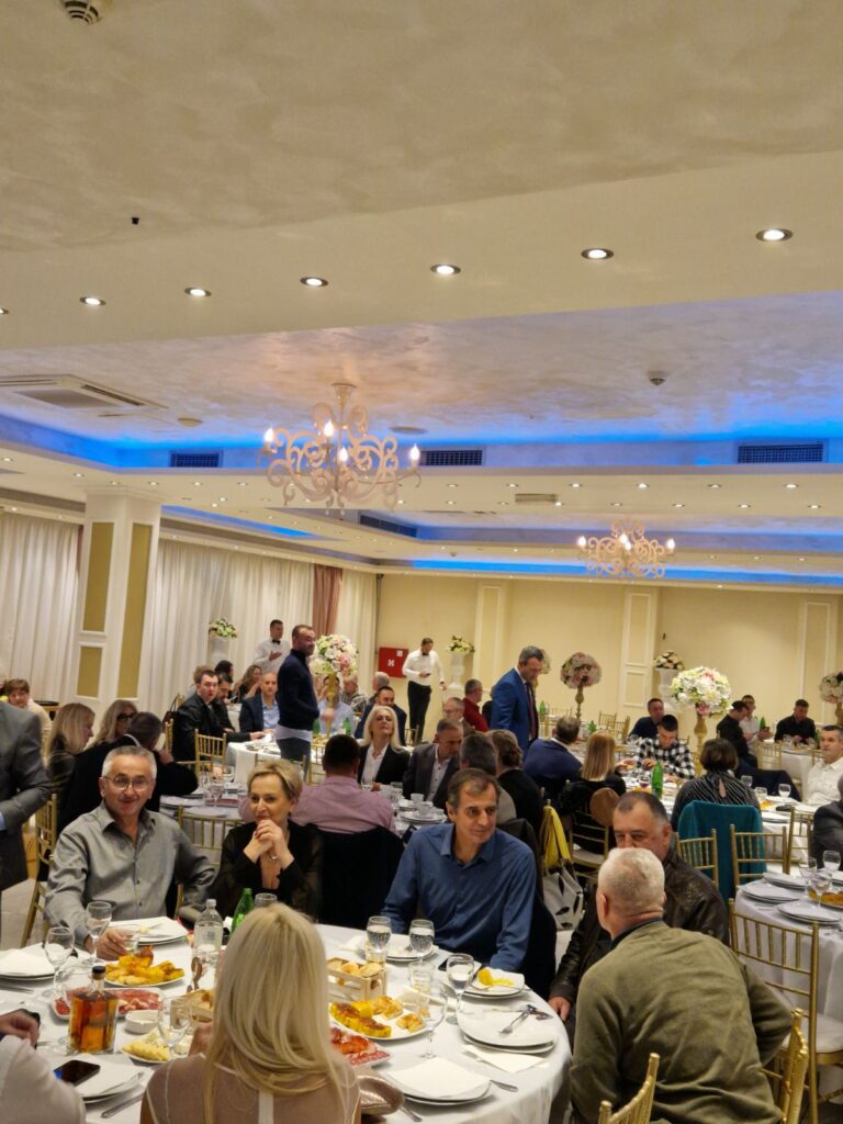 IMG-621b32ea6e5101dff081cfb1125764aa-V