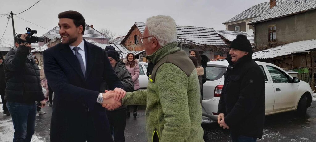 690e7b80-bc94-4ba9-b67f-f44a60fb89a3