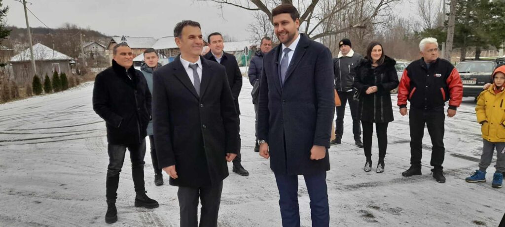 9c1de9a8-2230-49ff-a367-cef036a5f287