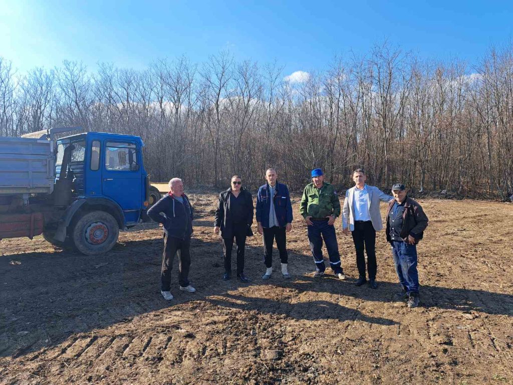 IMG-c989c1b3b812f2796b0bc03d85cb53fa-V