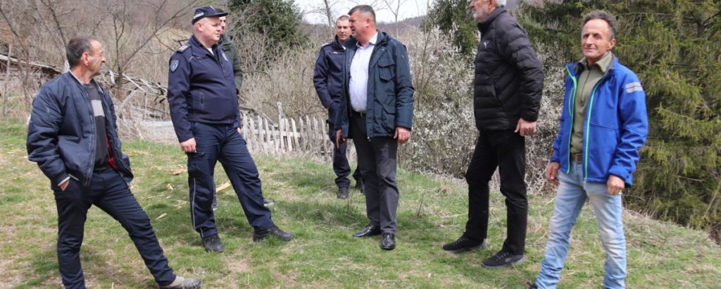 predsednik-opstine-obilazak-mz-lukovo-04-1200x480