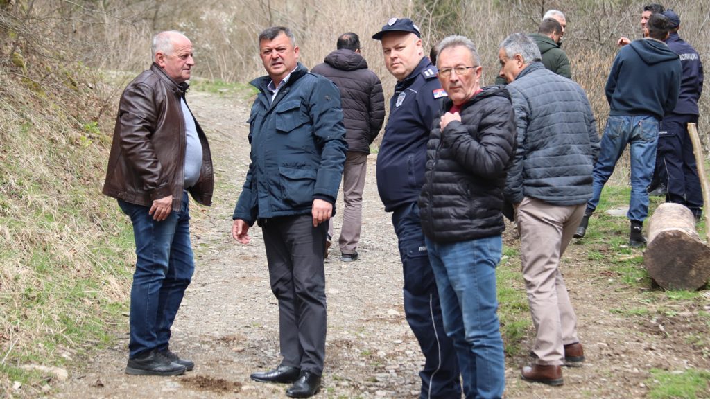 predsednik-opstine-obilazak-mz-lukovo-05