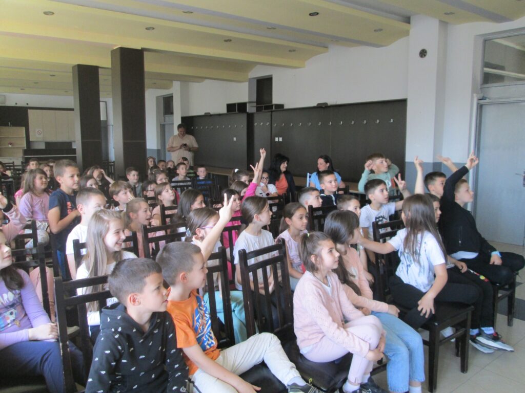 436252840_925699652675568_4398986703990394357_n