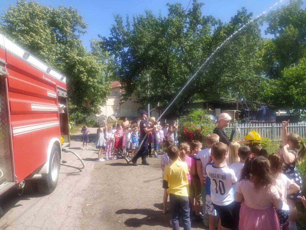 0d5adcf7-93ef-4123-b77c-356c6a18e0da