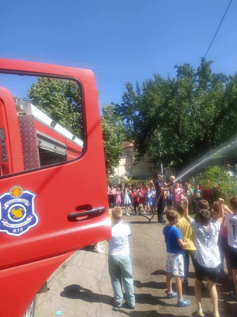 7ce7d2f3-8de6-4729-9d44-27db5caef648