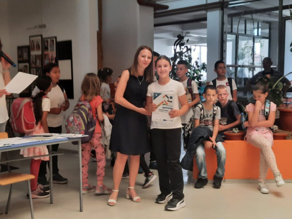 IMG-09904759d323e8d6645d3e9c9a6fbca8-V