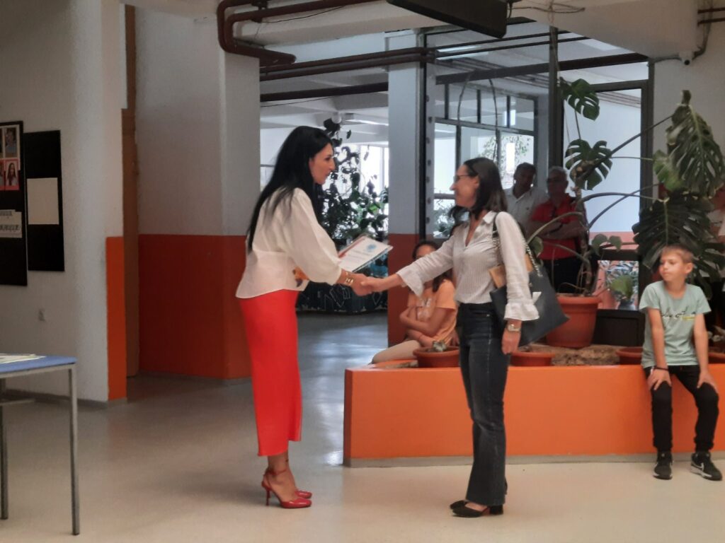 IMG-48ef3d0d5477258e93de266285e8e57d-V