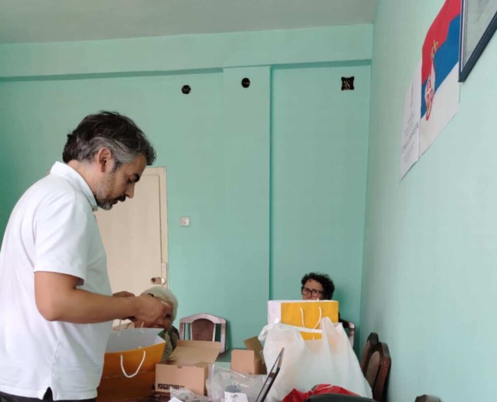 df41548c-ed66-4b63-b644-08b38b5e0d9b