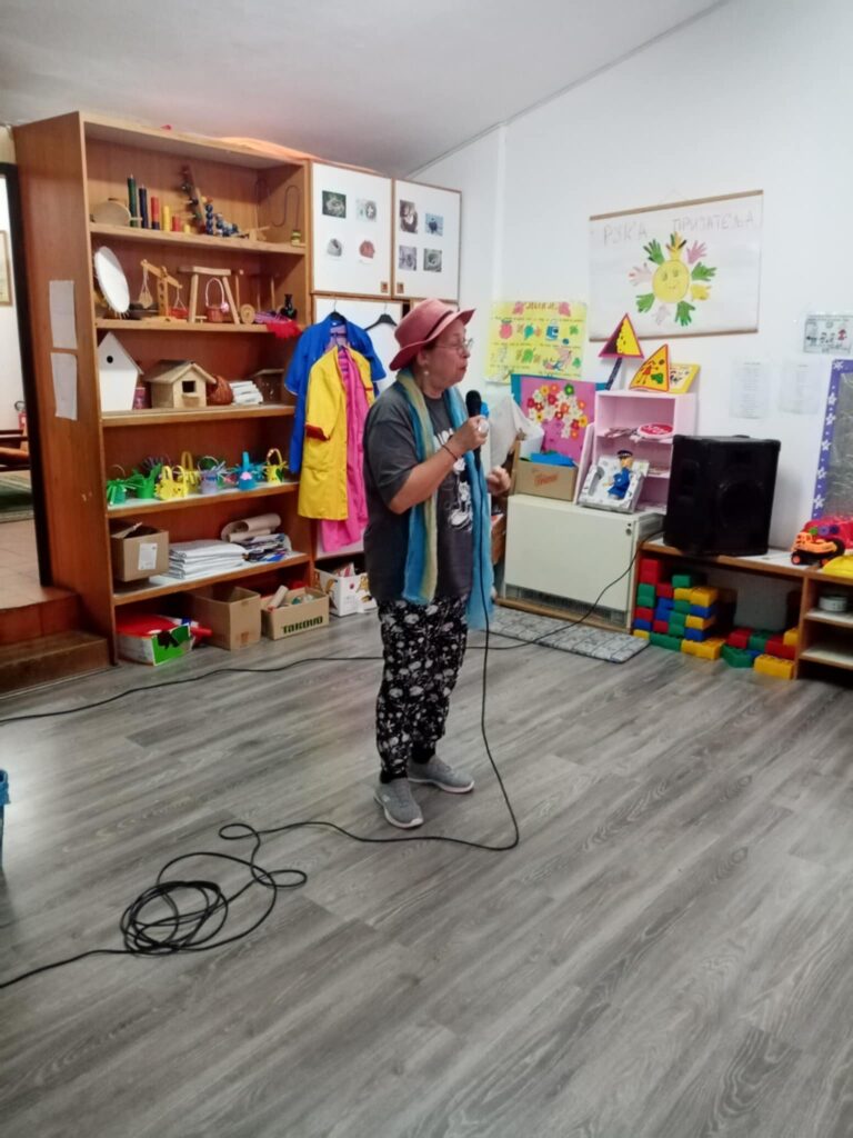 ef9061a3-4af4-42d6-9f2c-6e42bbca3cfc