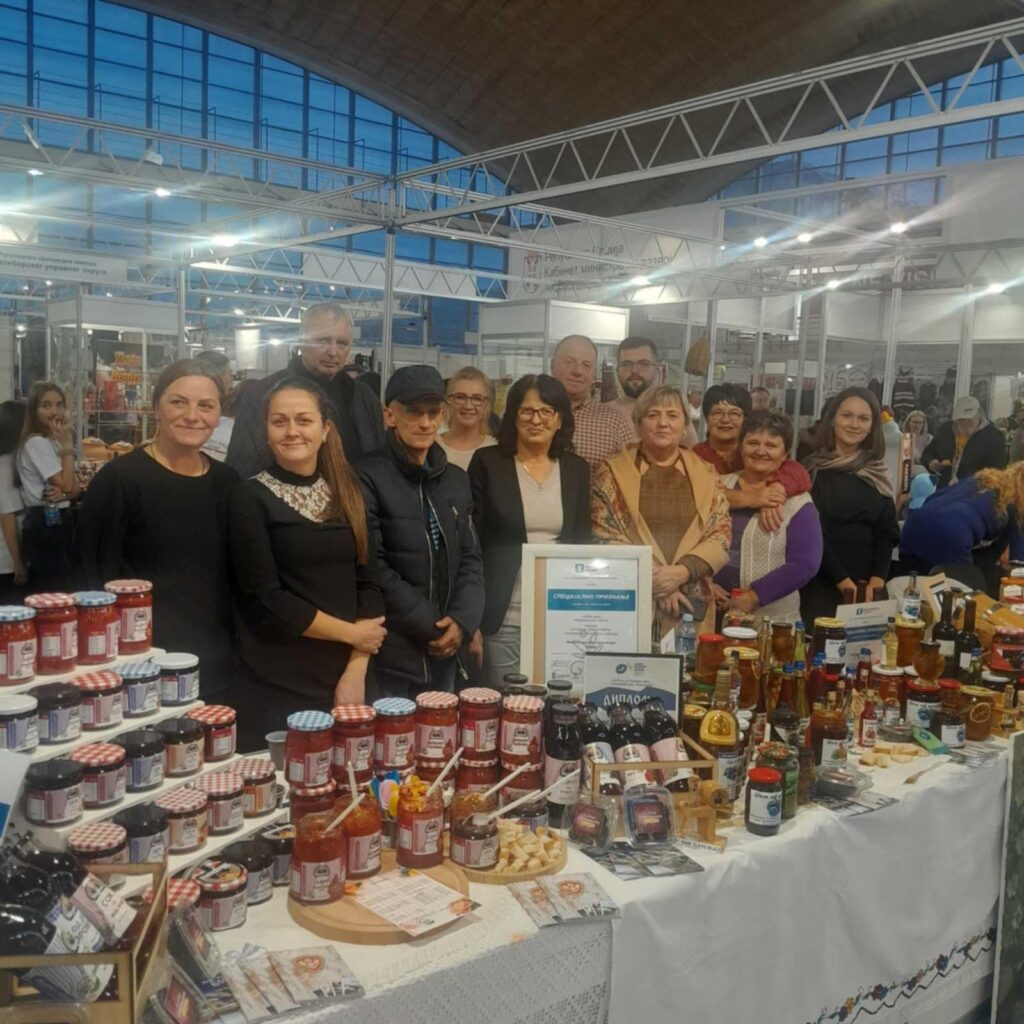 00c35638-8700-4357-8fe5-6c8bb86da73d