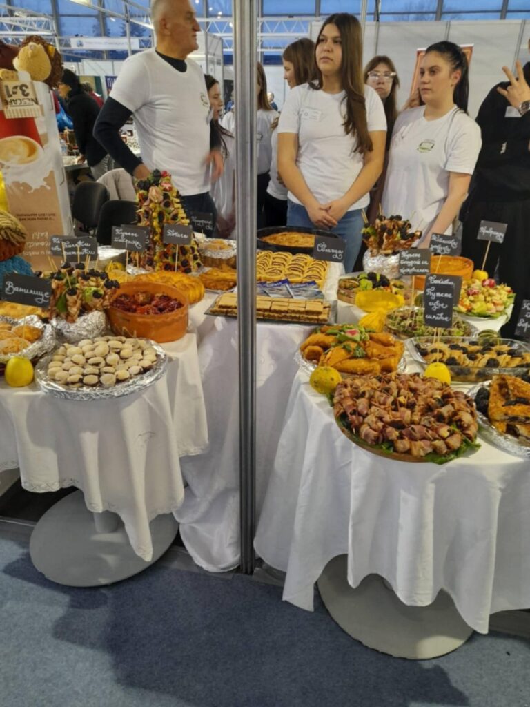 22286930-cbbe-462e-ad70-b039b31524f8