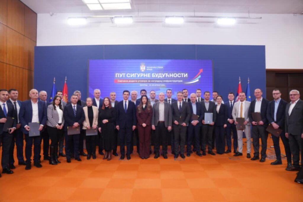 a26f4de5-0075-4c27-9ab4-099237a6b929