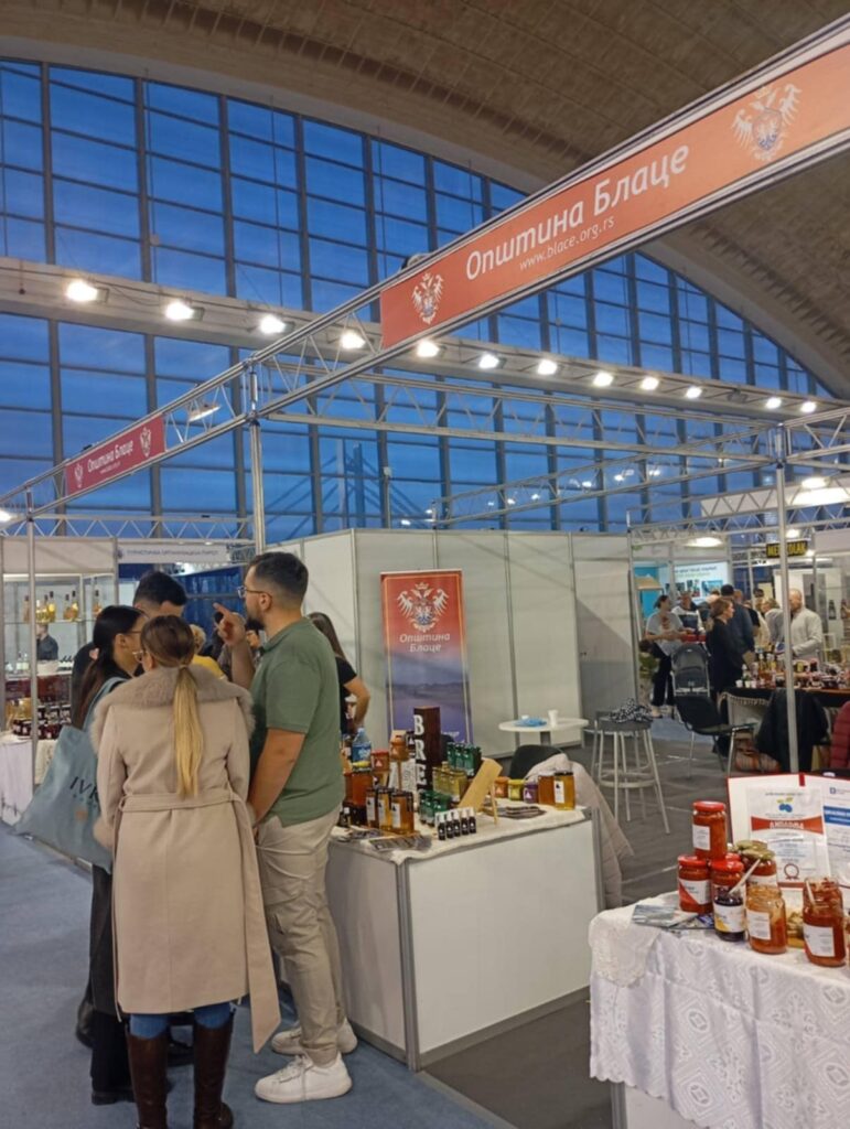 e8806edf-a1be-450a-9004-ec065c3aaadb