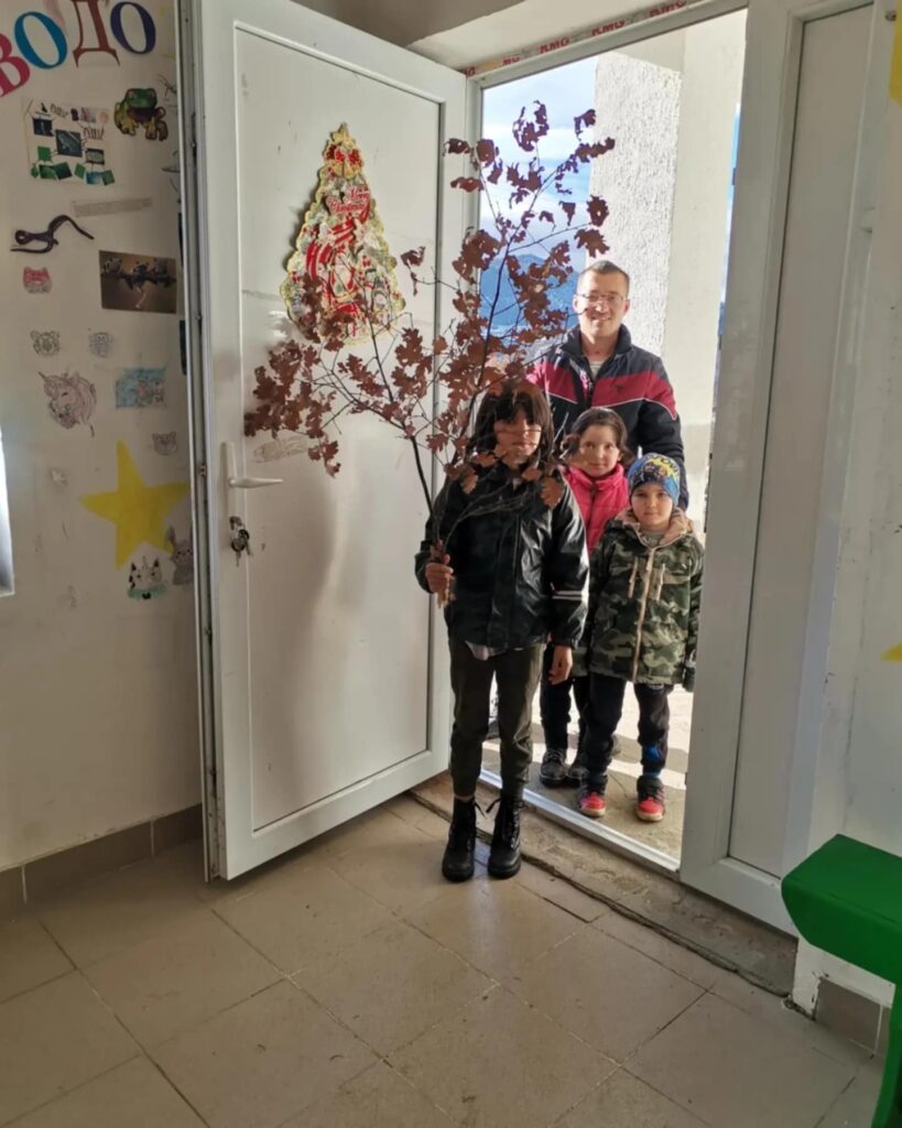 32ebb690-4c34-4e7c-b7e5-d0e5d1410d7a