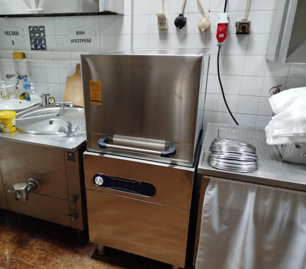 4e3b922e-01c8-4548-9edd-41e07b7e7876