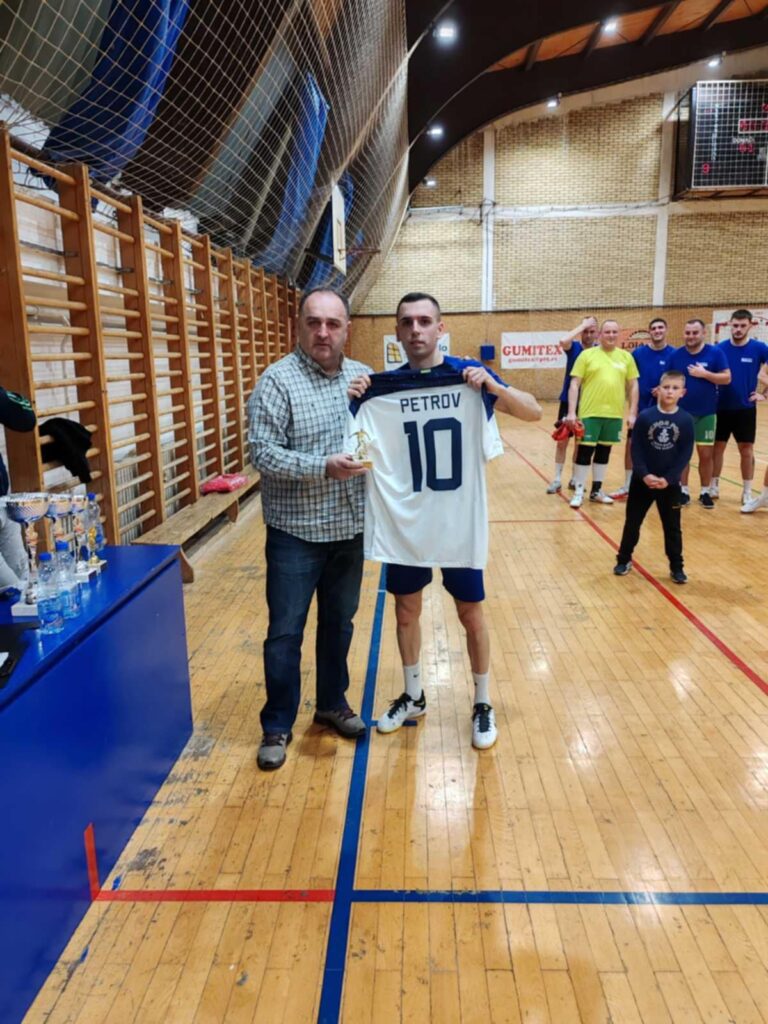 6dfb46c5-f3d6-423d-97c4-6772ed3ca959