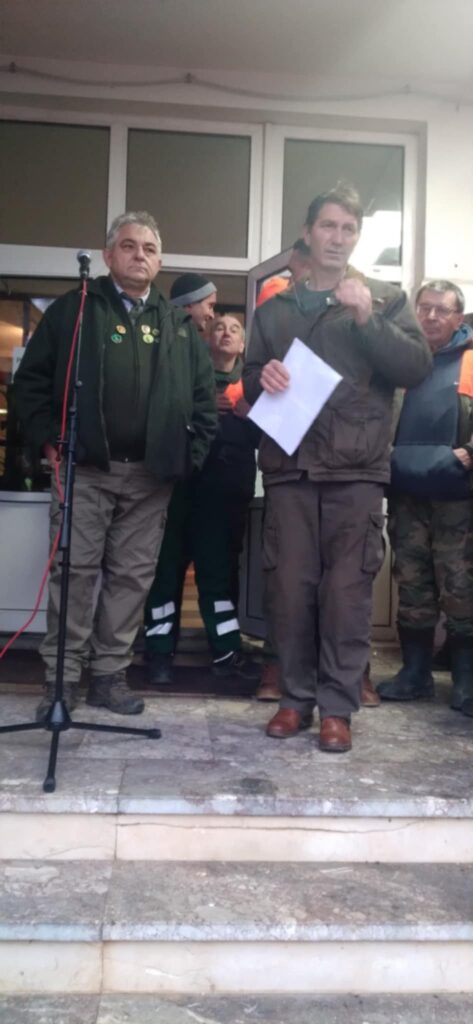 beca306d-b0a3-47f0-a047-971158a95f94