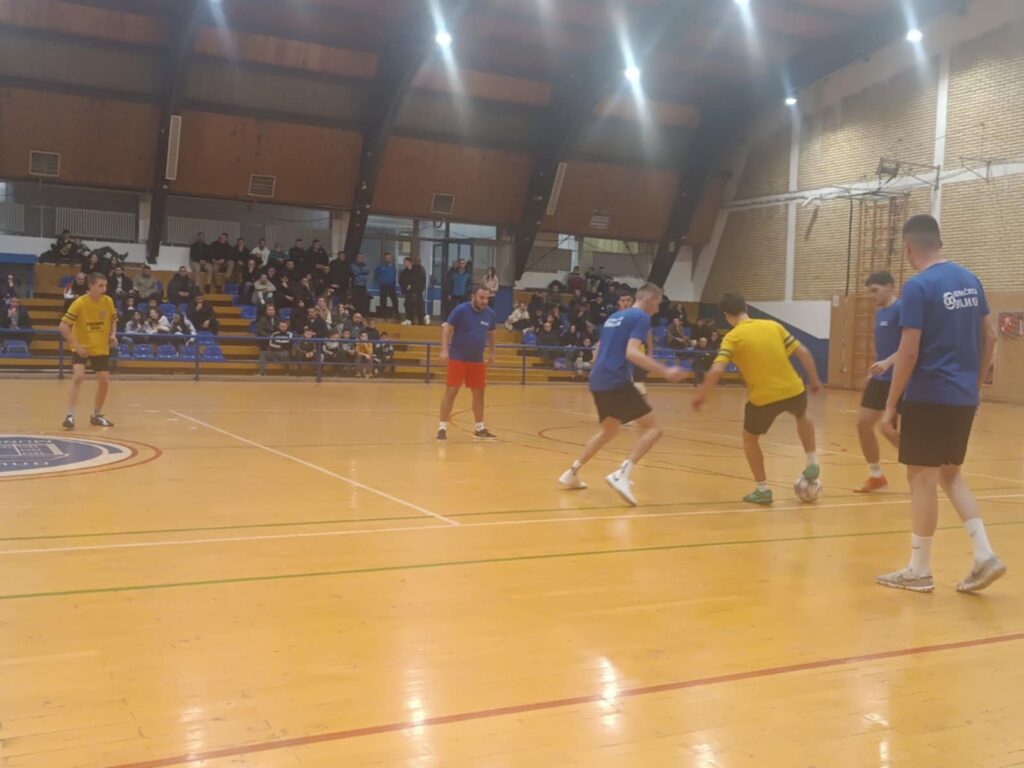 c7552d24-fddf-40ad-959a-e3db20cae3b6