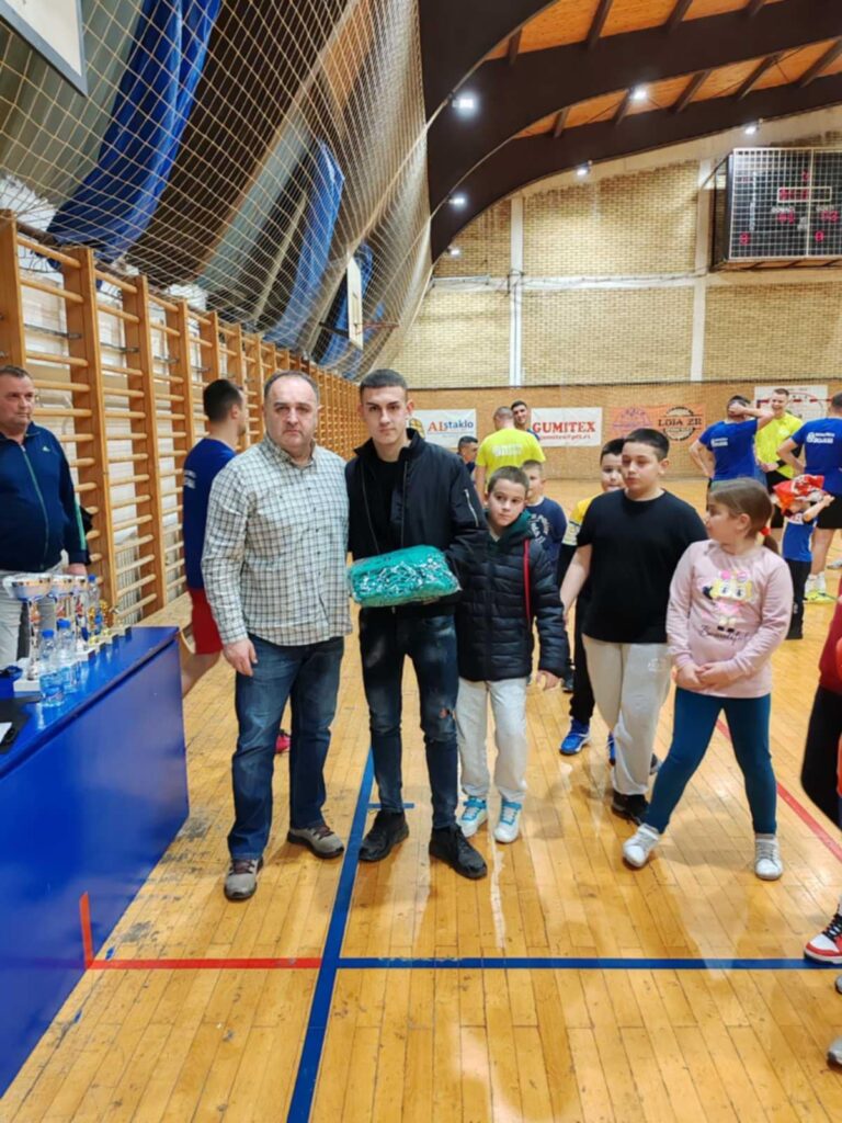 ce4dea8d-f23a-4f1c-a7c3-acd4a5c10728