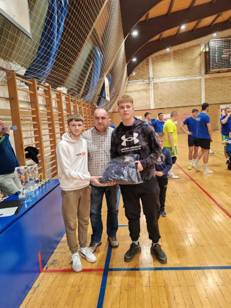 e1b6de85-8bfa-4e11-a9c5-f939d9045f54