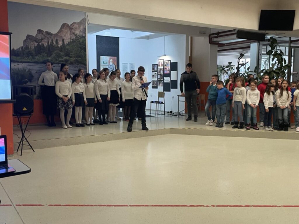 0e8e482a-b0ee-4e33-876c-4fd9776cb456