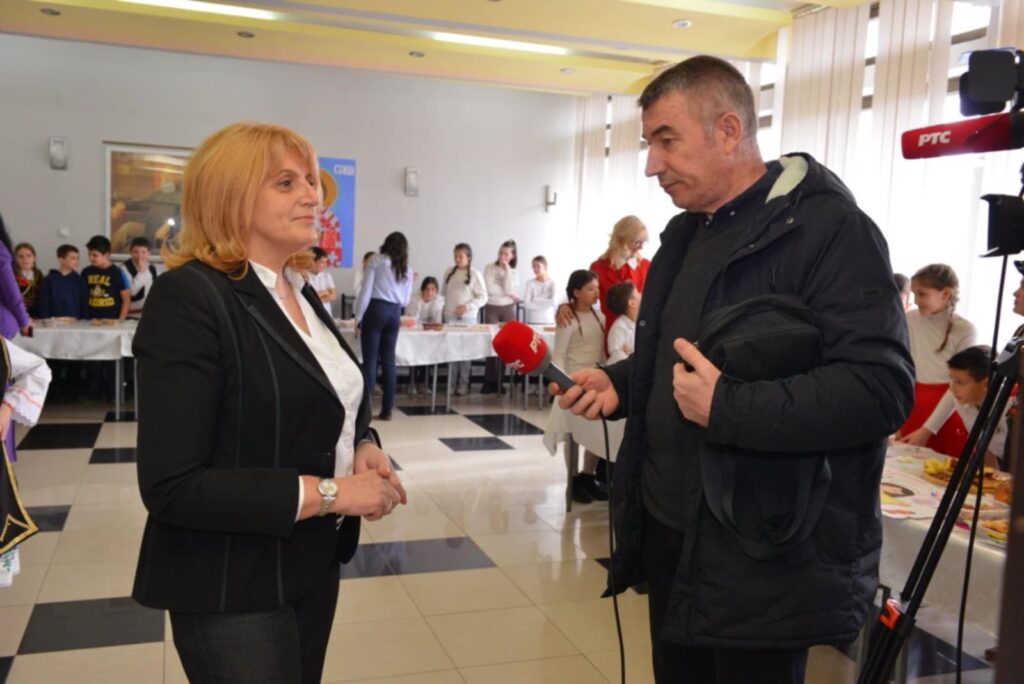 848b2e3f-bc5e-4da8-95e7-d6affa6501f5