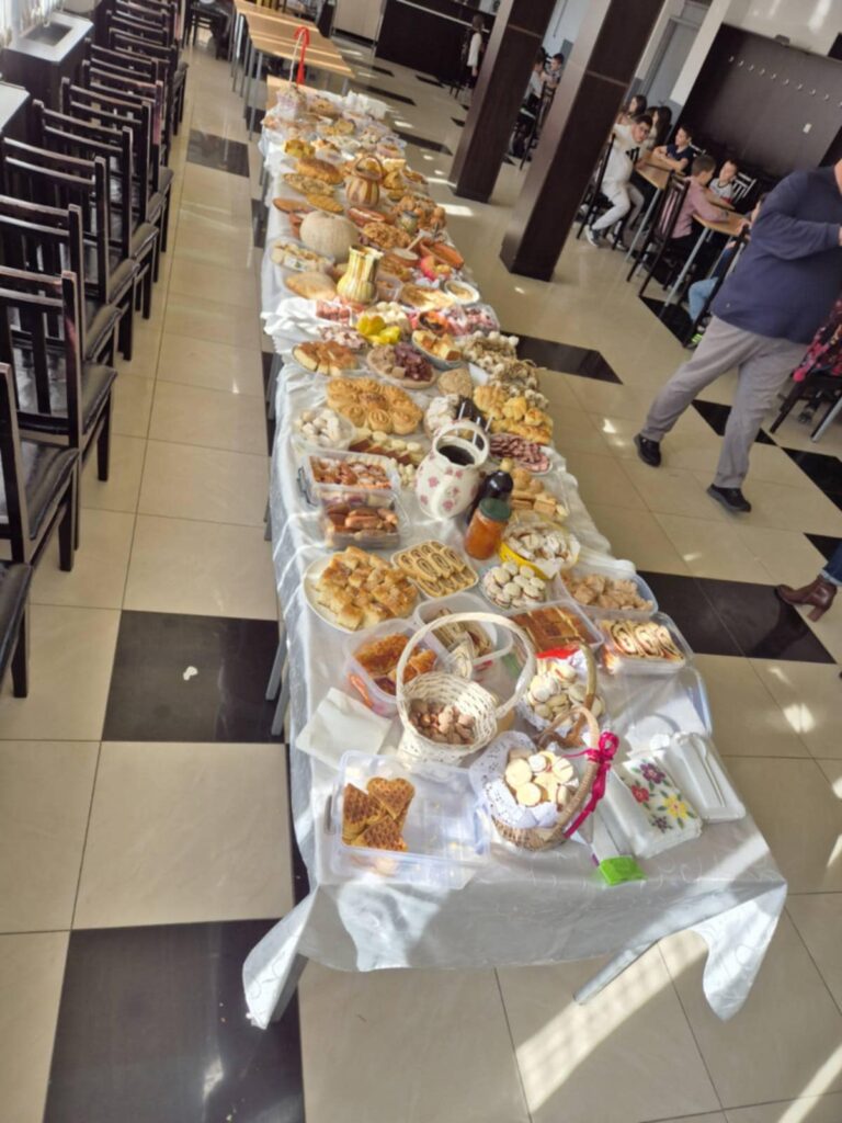 8aee1b97-1bdd-40fd-ad87-32a0bd2cfb22