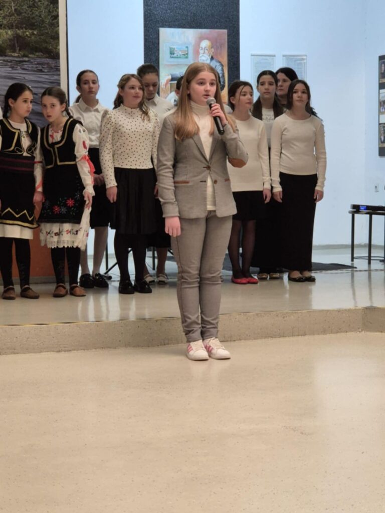 abf653f4-efe0-45eb-b8fd-2d512ecfcbdf