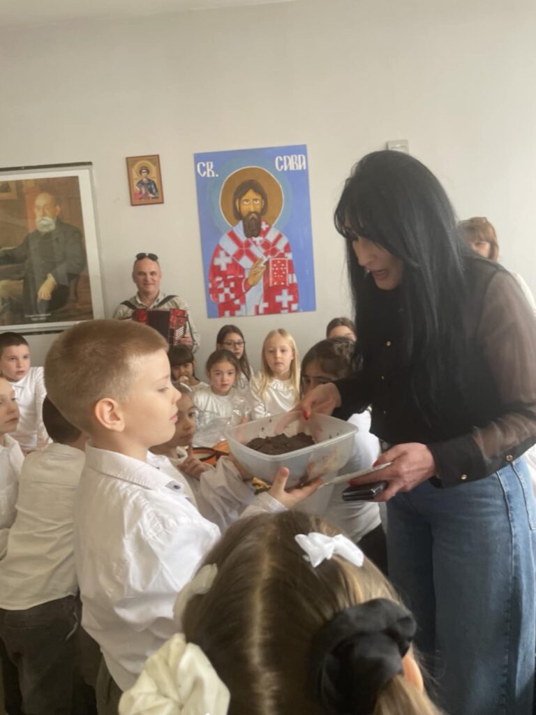 eaa0aa4e-6c57-4df6-aef4-e60920f728d6