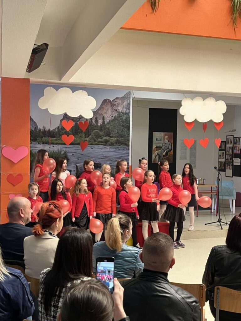 1be003f5-6f15-4c03-b362-72c7dc09f41a