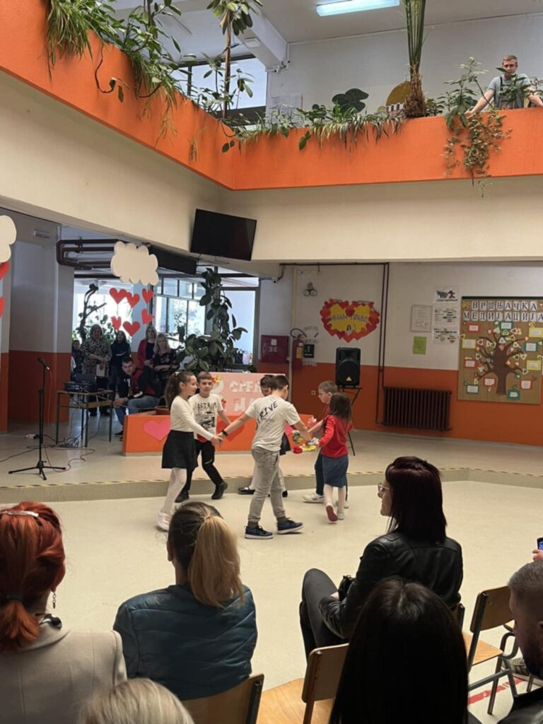 448a1b80-52f2-4d8b-9372-46fa24c5bfae