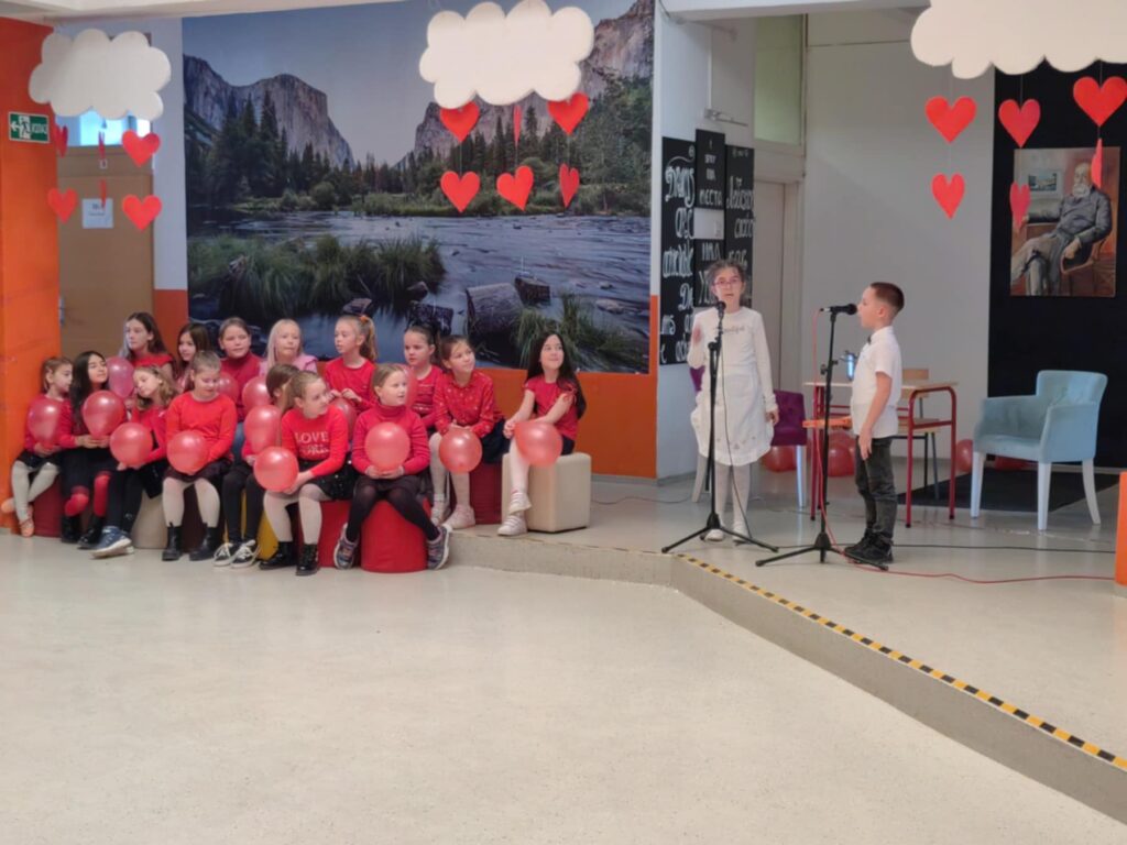 6dfa83bb-e3c0-4031-bdd9-aee8ae44108a