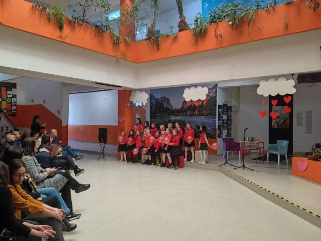 82bbb787-fa53-4b99-b16b-cd832244776a