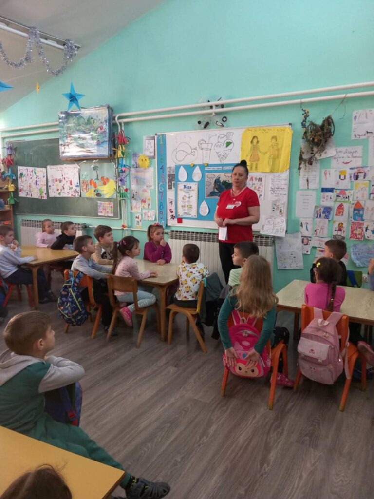 8768670c-2408-45f3-b8c6-0a9dee6975fa