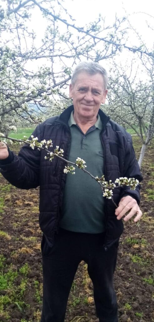 0a8e20d8-7086-45a8-9f5d-de14b1d8ec54