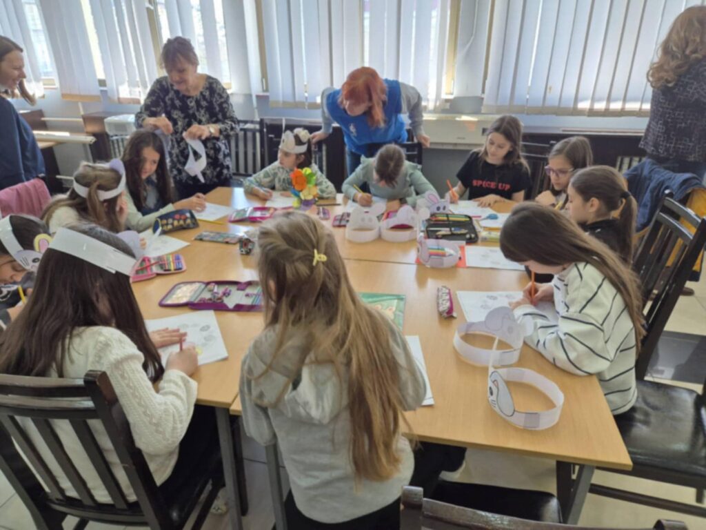 e6a3c627-bcb3-46de-85ba-6ec846b24ebd