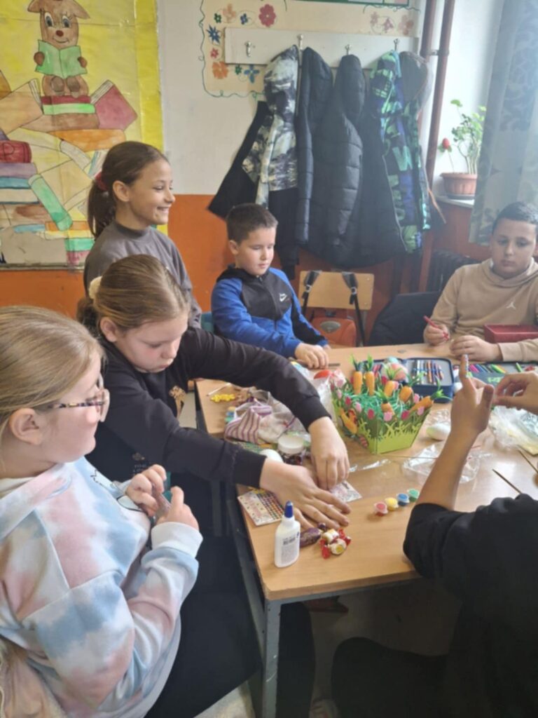 f531f001-e888-462a-9d3a-18d18892bf56