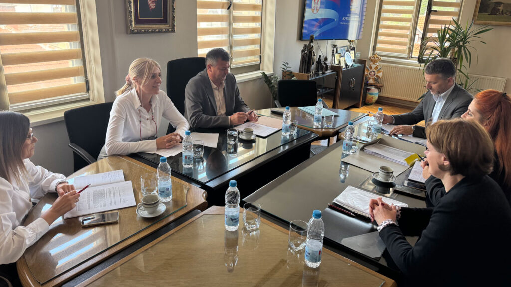 Predstavnici-ministarstva-gradjevinarstva-u-poseti-Kursumliji-ilu-04